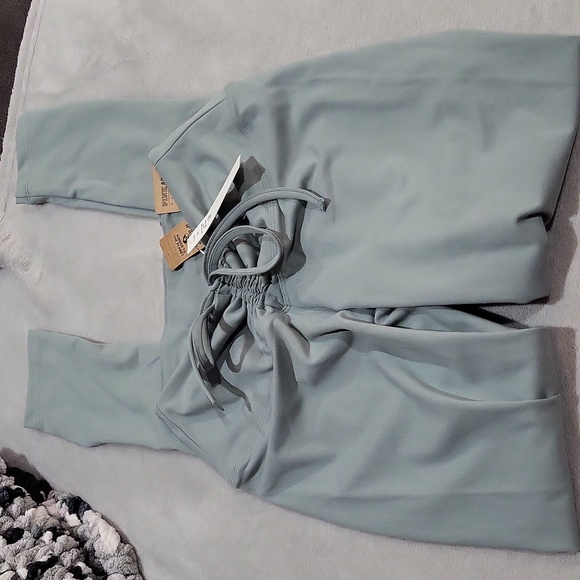 Victoria's Secret PINK Leggings - Picture 6 of 16